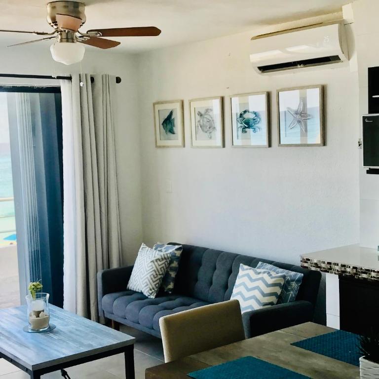 Cancun Hotel Zone, Beachfront 2 BR Apartment - Prime Location - Two-Bedroom Apartment - 2