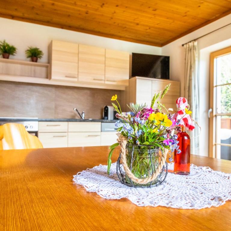 Appartement Reitlhof - Familie Krispler - Bio-Berg-Bauernhof - Apartment mit 2 Schlafzimmern und Balkon - 5