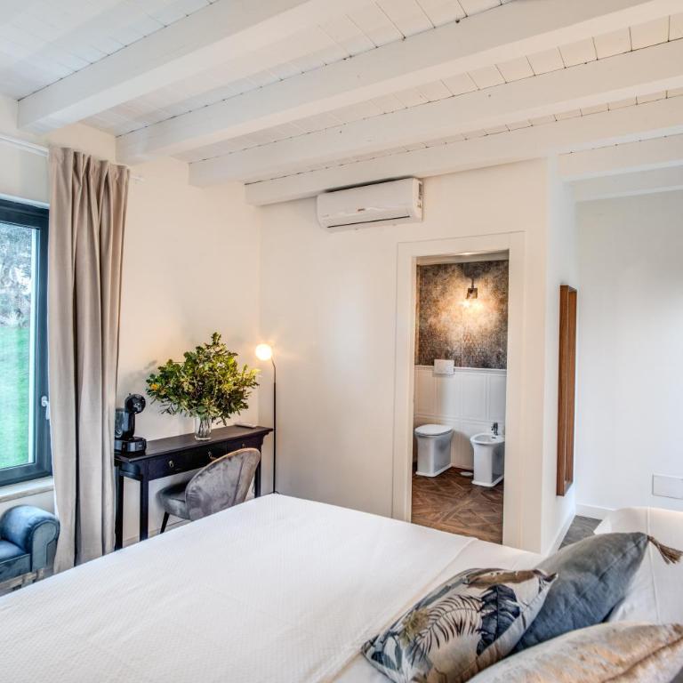Vigna Caio Relais & Spa - Double King Room with Garden - 4