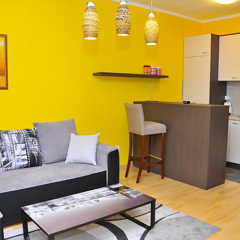 APARTMENTS FOKA & SPA - 600m from Gondola ski lift - One-Bedroom Apartment with Terrace - 13