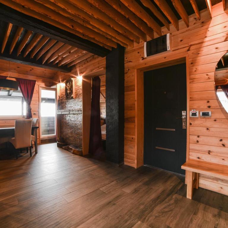 JollyKop Apartments - Luxury Two-Bedroom Apartment with Mountain View - 2