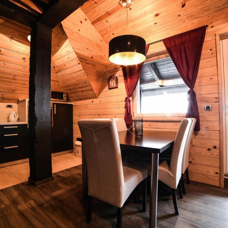 JollyKop Apartments - Luxury Two-Bedroom Apartment with Mountain View - 5