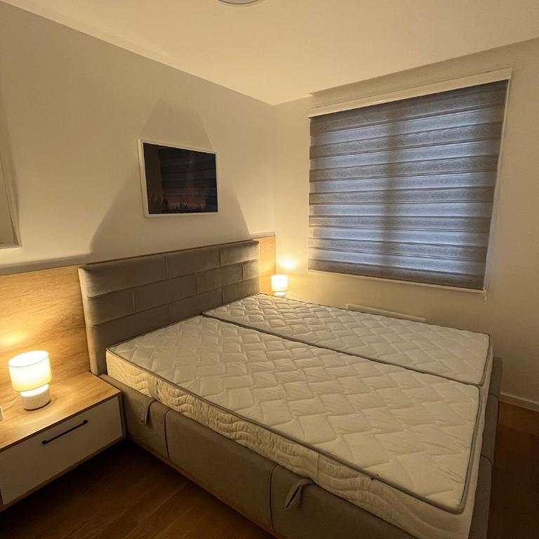 JoJo Apartment - One-Bedroom Apartment - 17