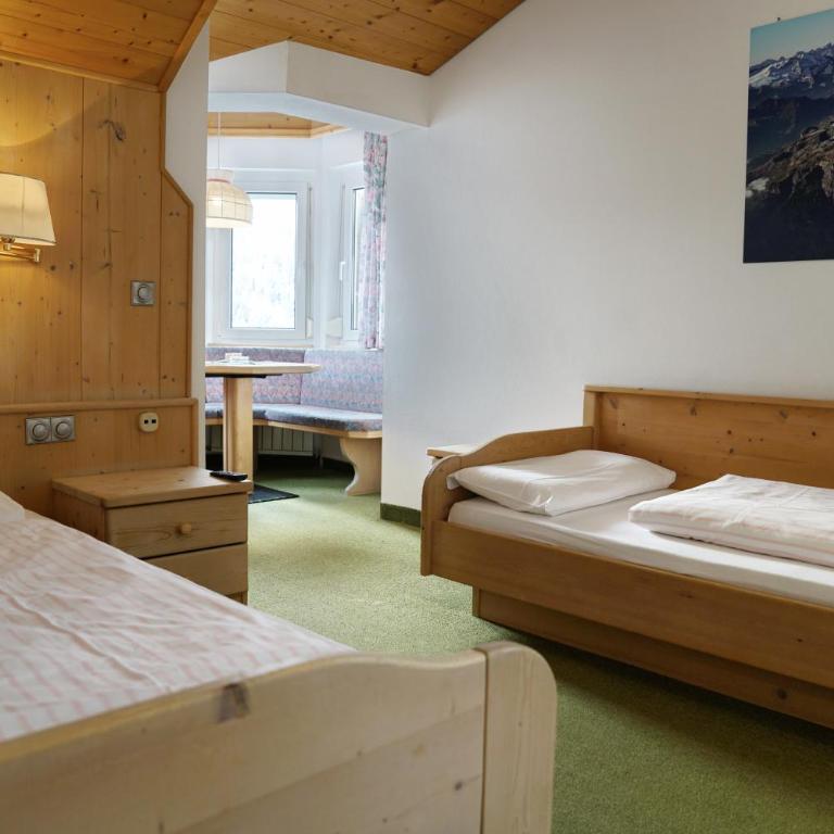 Piz Alpin B&B - Camera Quadrupla - 3