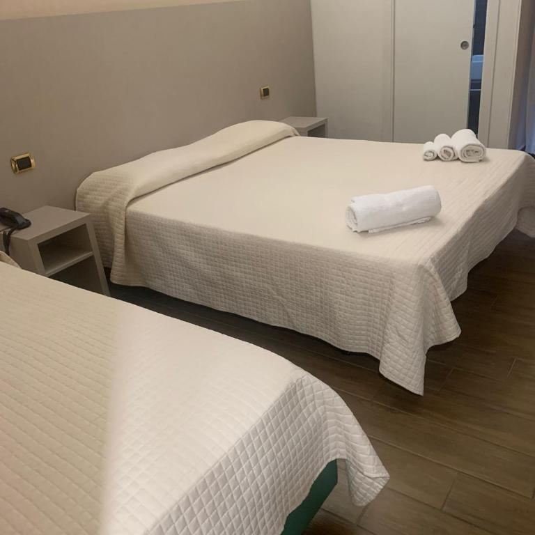 Hotel Royal Plaza - Camera Quadrupla Comfort - 3