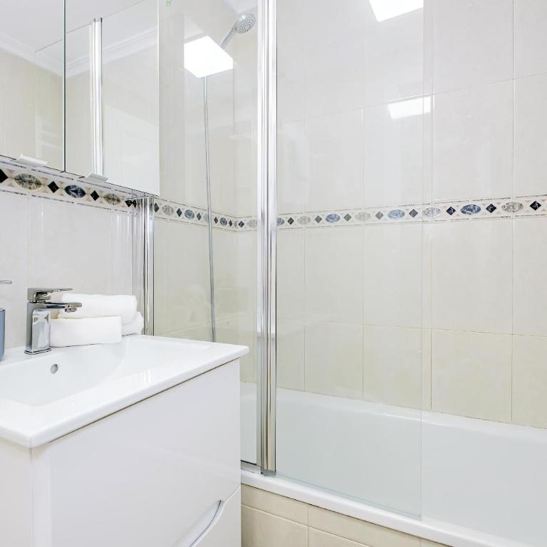 Holiday Suite Eleonora - One-Bedroom Apartment - 34