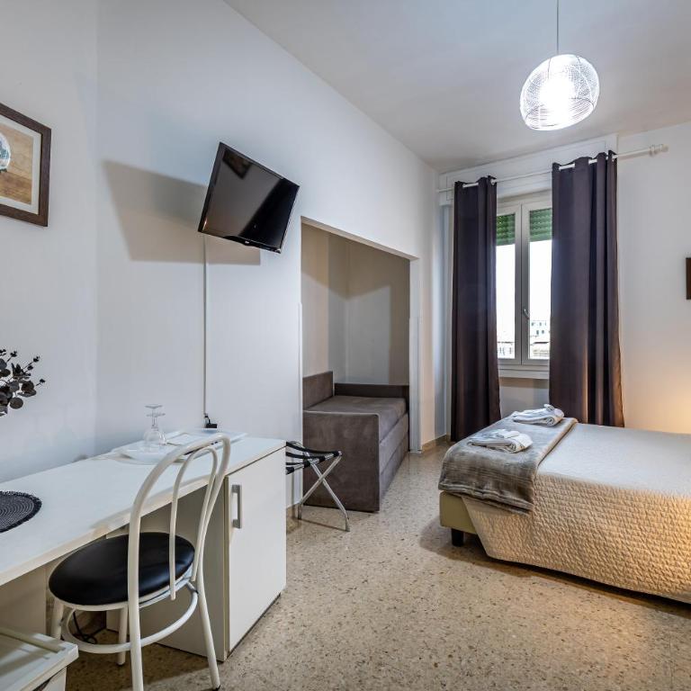 Maison Bianca B&B - Camera Familiare con Bagno Privato Esterno - 1