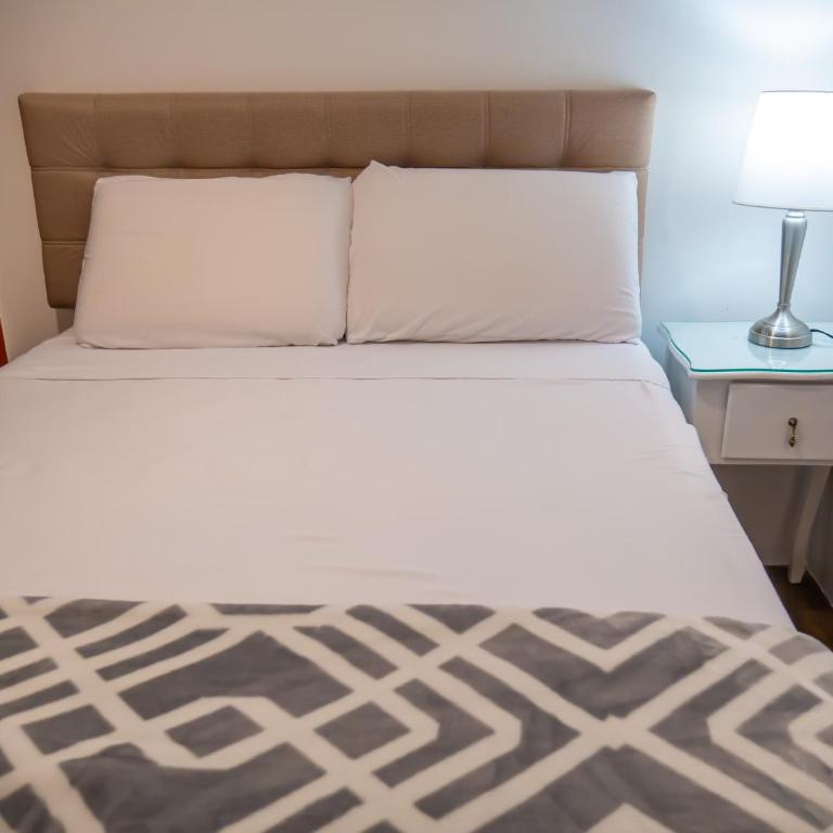 The Royalty Inn ApartmentHotel #1 - Habitación Doble con baño privado - 1 o 2 camas - 3
