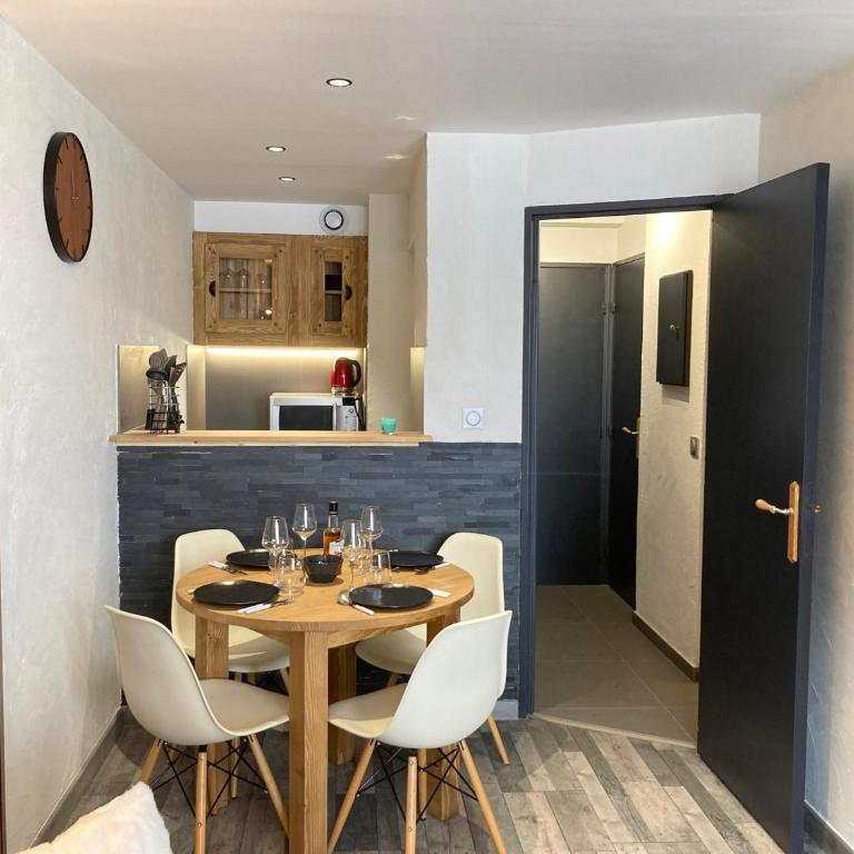 Bel appartement rénové pour 4 pers, proche centre station - FR-1-634-83 - Appartement - 5
