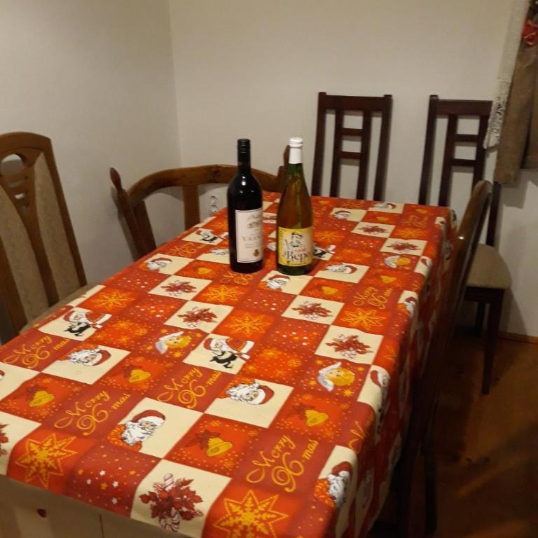 House in forest - Three-Bedroom House - 41