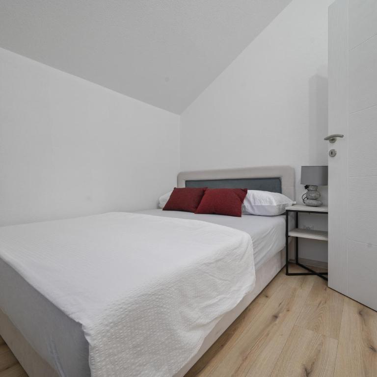 Apartman UMA - Two-Bedroom Apartment - 21