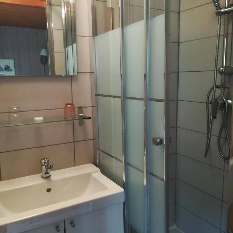 Hôtel du Lac des Confins - Chambre Double - Vue sur Montagne - 1