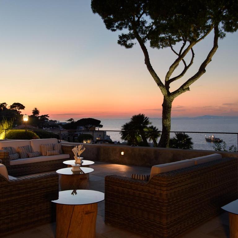 Villa Marina Capri - Preferred Hotels & Resorts - Camera Prestige con Giardino e Vista Mare - 3