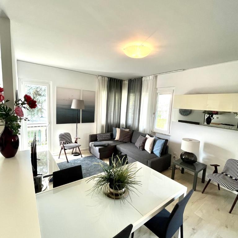 Family Livin' Sirmione Flats - Appartamento con 2 Camere da Letto - 1