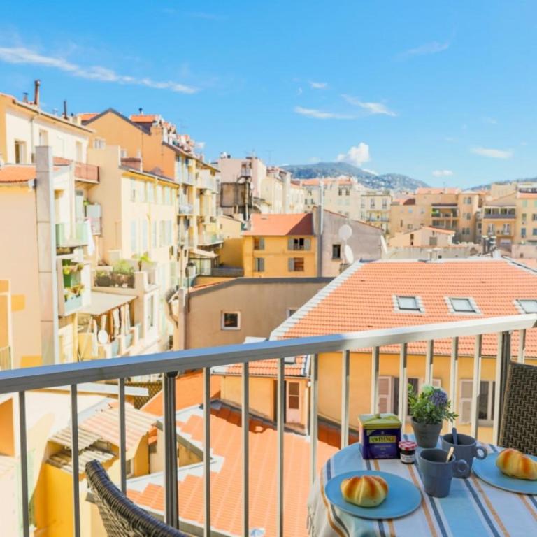 SUEDE 4 AP4210 By Riviera Holiday Homes - Appartement avec Balcon - 4