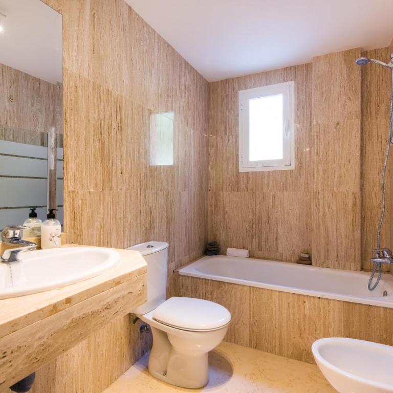 RentAndHomes Marbella Golf Elviria - Apartamento de 2 dormitorios - 37
