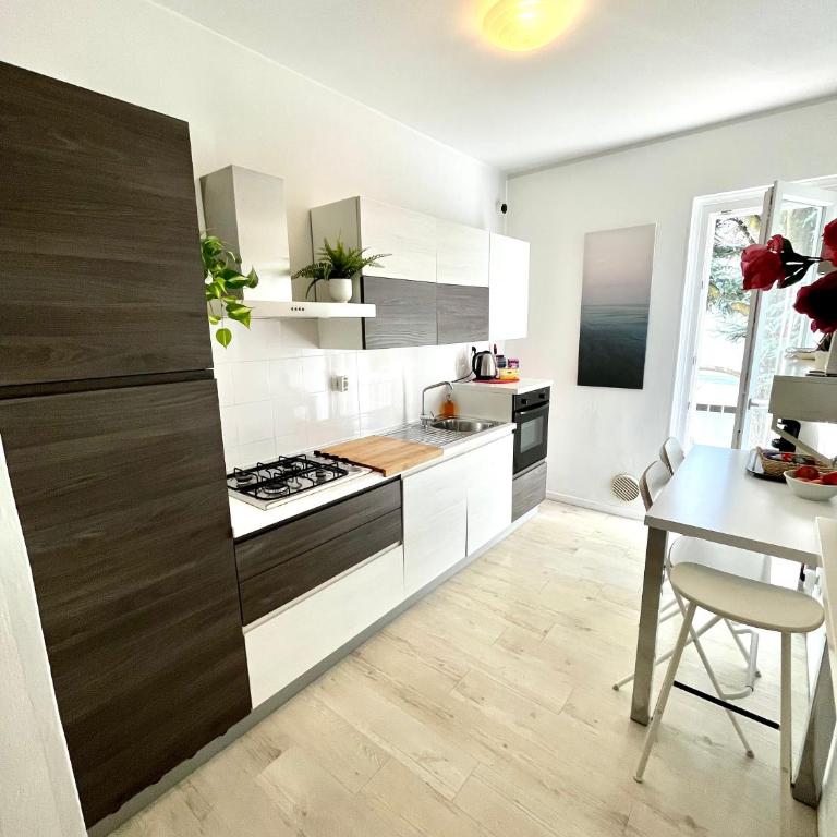 Family Livin' Sirmione Flats - Appartamento con 2 Camere da Letto - 32