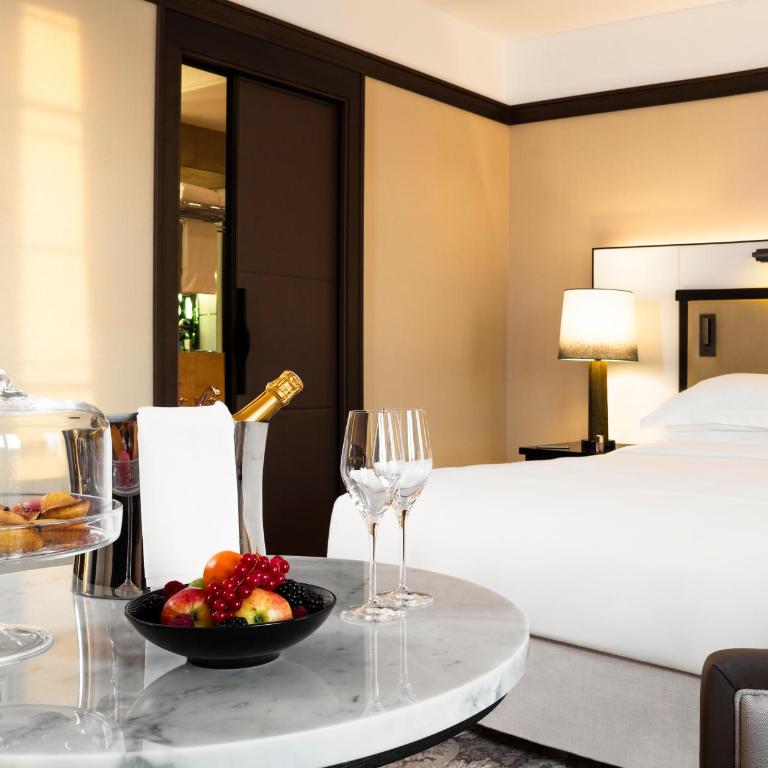 Hyatt Paris Madeleine - Chambre Lit King-Size Deluxe avec Vue - 4