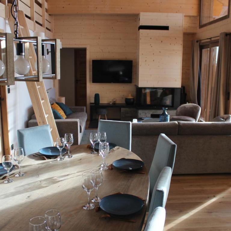 Appartement Chalet CASSIOPEE sous charpente avec cheminée - La Rosière - Apartment - 30
