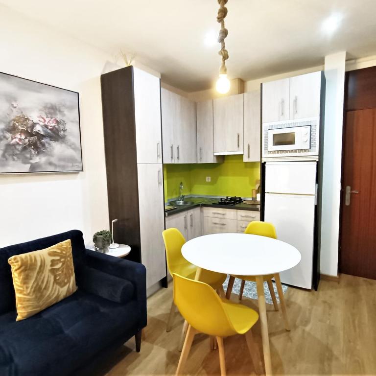 Apartamentos Alma - Two-Bedroom Apartment - 7