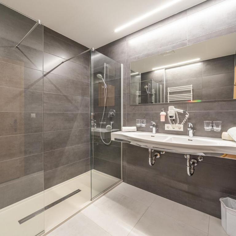 Appartementhaus im Winkel - Deluxe Apartment mit 4 Schlafzimmern - 12