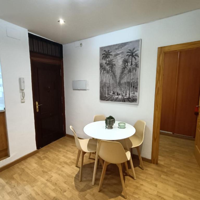 Apartamentos Alma - Two-Bedroom Apartment - 6