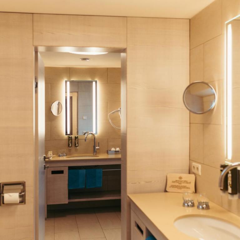 Strandhotel am Weissensee - Penthouse Suite - 3