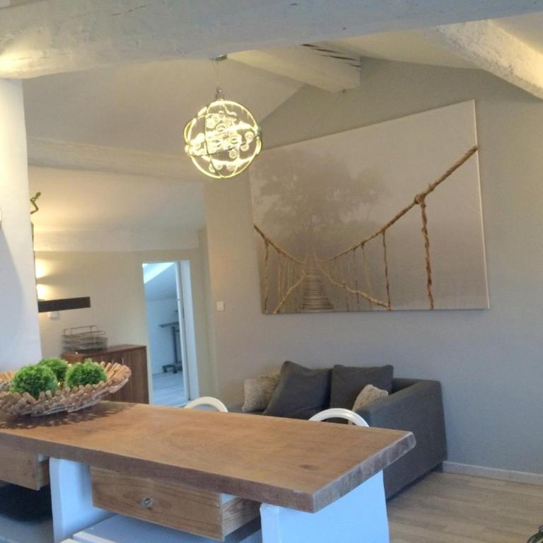 T2bis lumineux, Intra Muros Avignon - Two-Bedroom Apartment - 2