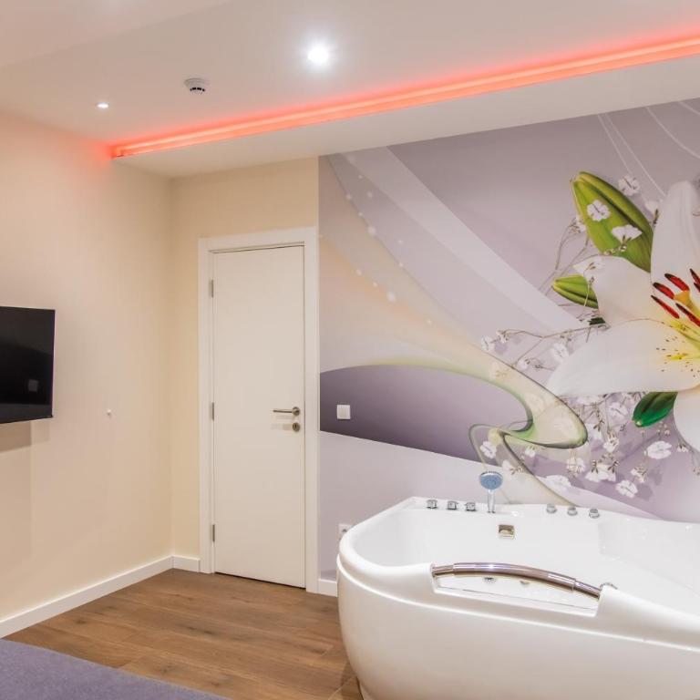 Apart Hotel Maksimum - Apartman Tipa "Suite" s King-sajz Krevetom i Đakuzijem - 10