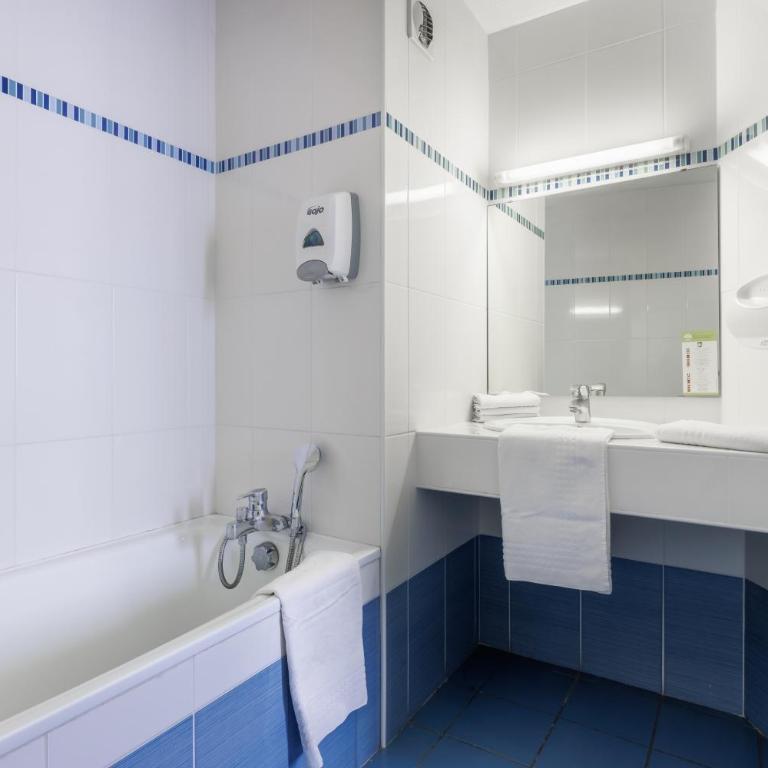 Hôtel Ariane - Chambre Double ou Lits Jumeaux - 5