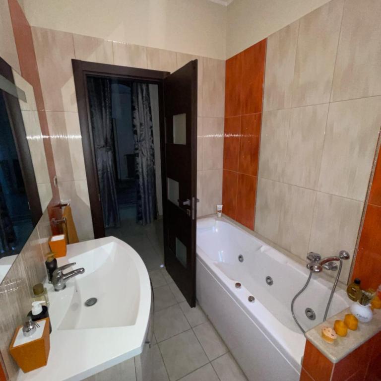 Antonella's House Pompei - Sorrento - Amalfi - Casa con 2 Camere da Letto - 11