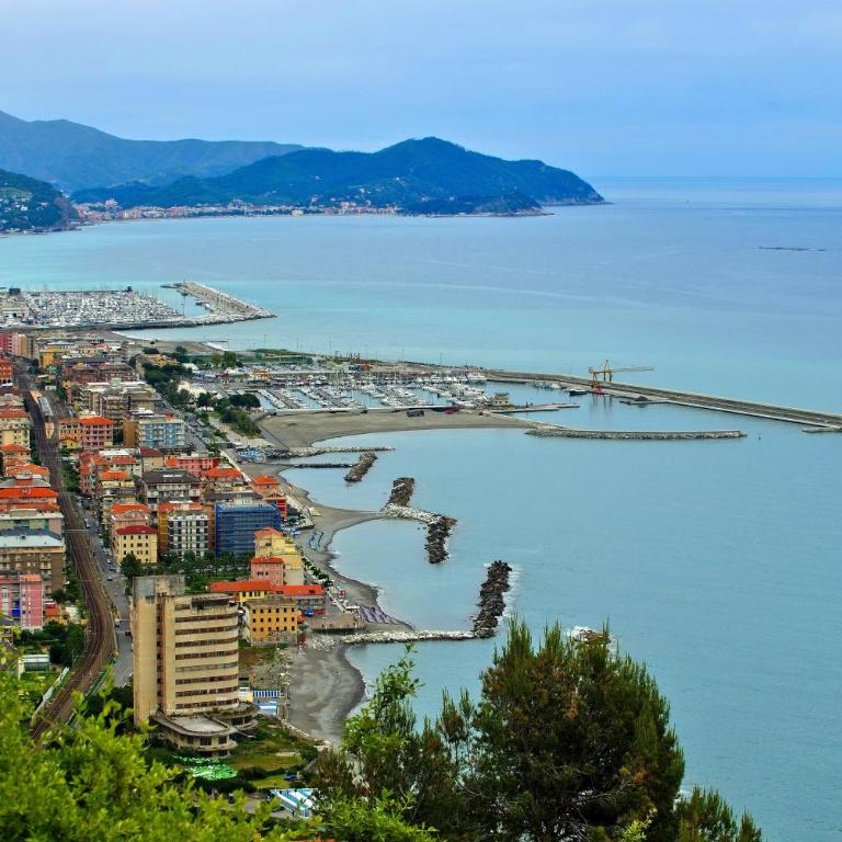 076 - Casa La Libreria, Centro città di Chiavari, 500 metri da mare e spiagge - 2 CAMERE DA LETTO - Appartamento con 2 Camere da Letto - 2