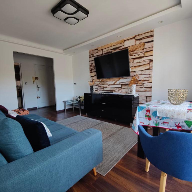 Charming AC 2-bedroom apartment Antibes city center family, couples friendly - Two-Bedroom Apartment - 6