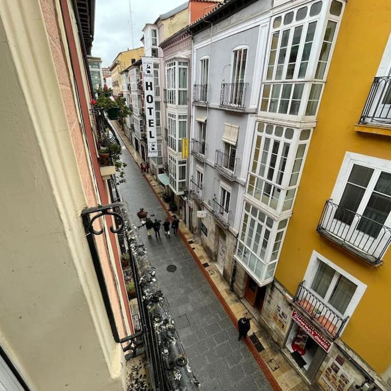 Vivienda acogedora y moderna en pleno centro de Burgos - Apartamento de 3 dormitorios - 10