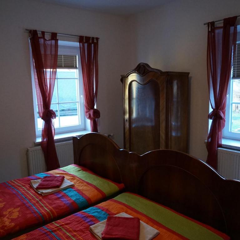 Gasthaus zum Fuchs - Familie Andrä - Apartment mit 2 Schlafzimmern - 1