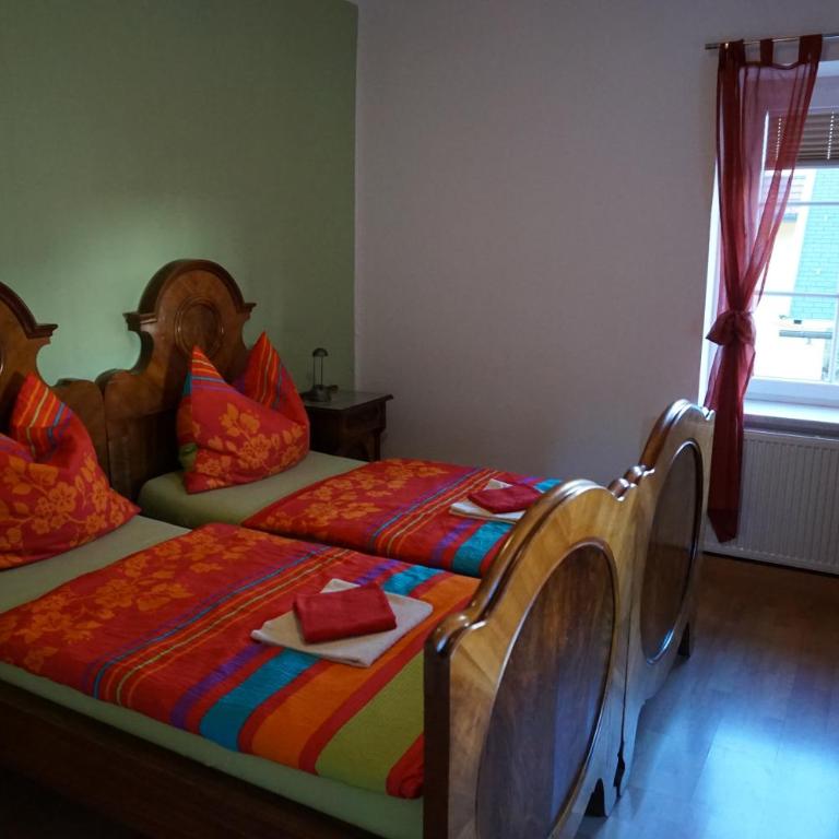 Gasthaus zum Fuchs - Familie Andrä - Apartment mit 2 Schlafzimmern - 2