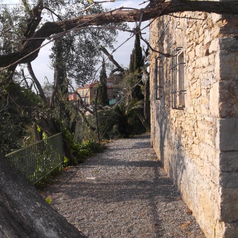 Rùstegu Dùze - Parking in Center & On-site - Monolocale con Vista Giardino - 14