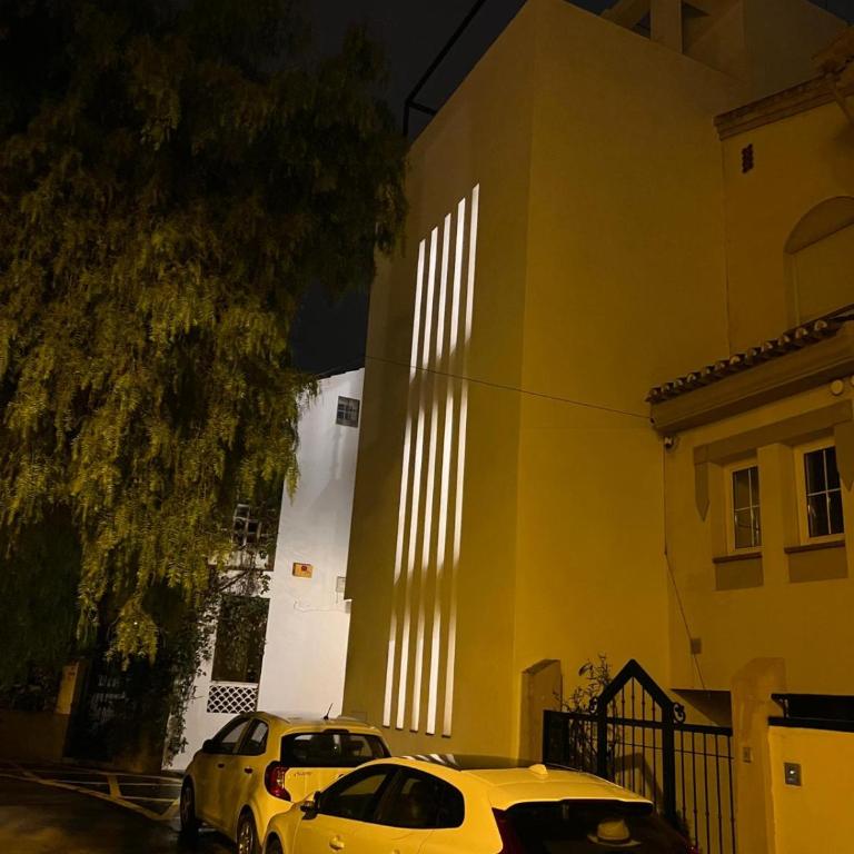 POWER HOME - Seven-Bedroom House - 42