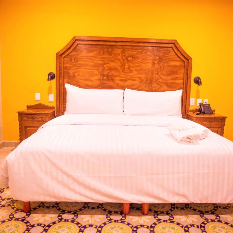 Hotel Real Toledo by Kavia - Standard King Room - 11