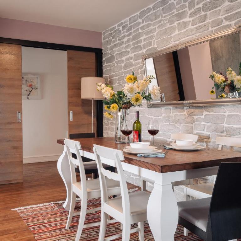 Super G - VUCCKO - Three-Bedroom Apartment - 42