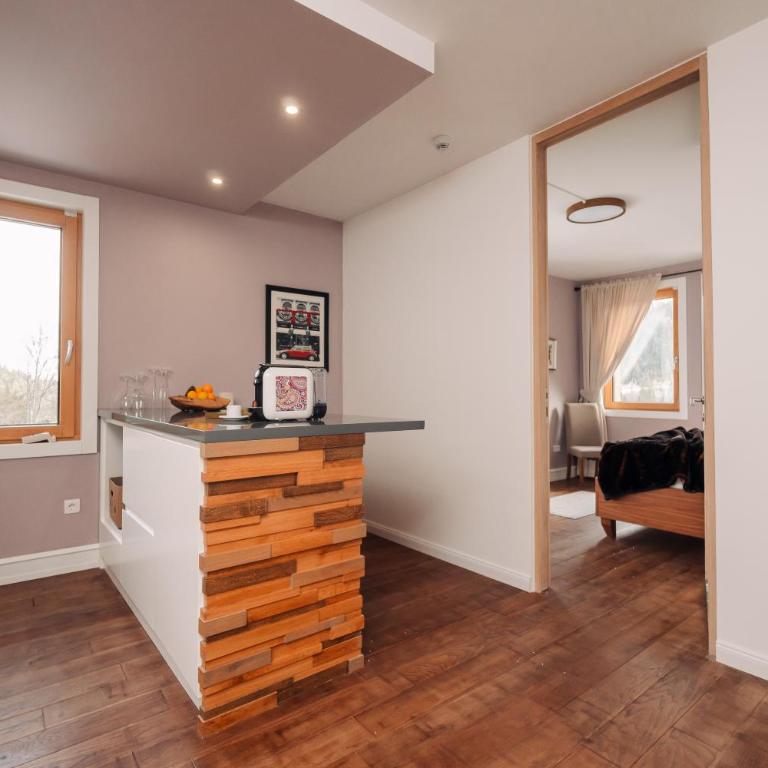 Super G - VUCCKO - Three-Bedroom Apartment - 43
