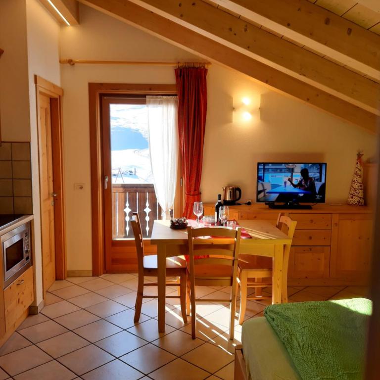 Chalet Beatrice - Monolocale con Vista Montagna - 3