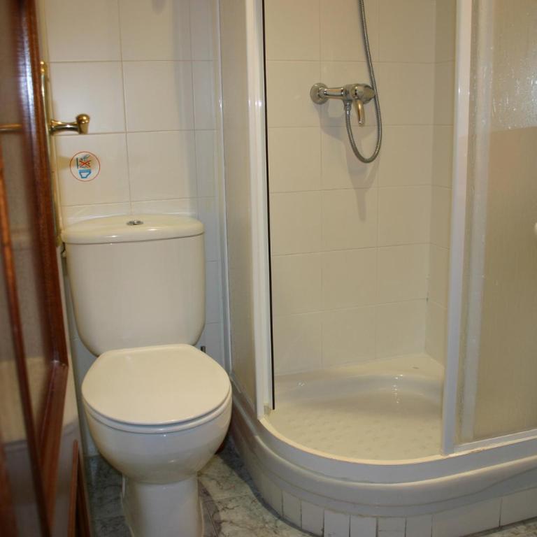 Hostal Hispanico I - Habitación cuádruple - 1