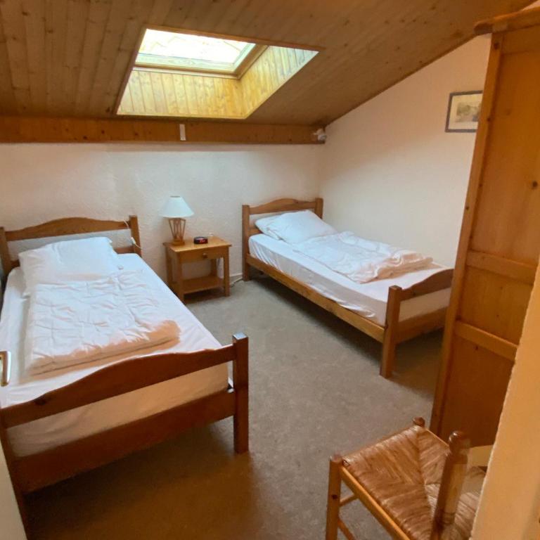 Appartement familial, proche centre, avec WIFI et parking - FR-1-693-41 - Apartment - 4
