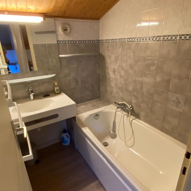 Appartement familial, proche centre, avec WIFI et parking - FR-1-693-41 - Apartment - 5
