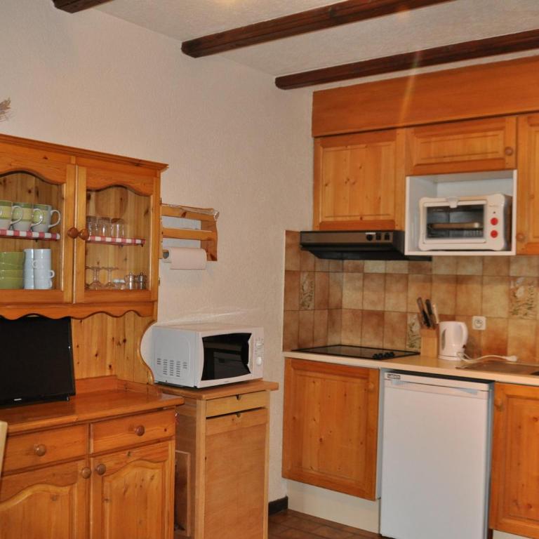 Adorable studio mezzanine, proche télésièges, parking privé - FR-1-693-16 - Appartement - 4