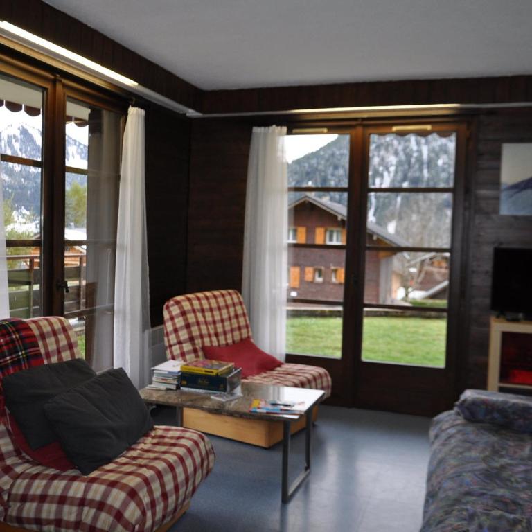 Appartement avec terrasse, casier à skis et parking couvert - FR-1-693-25 - Appartement - 1