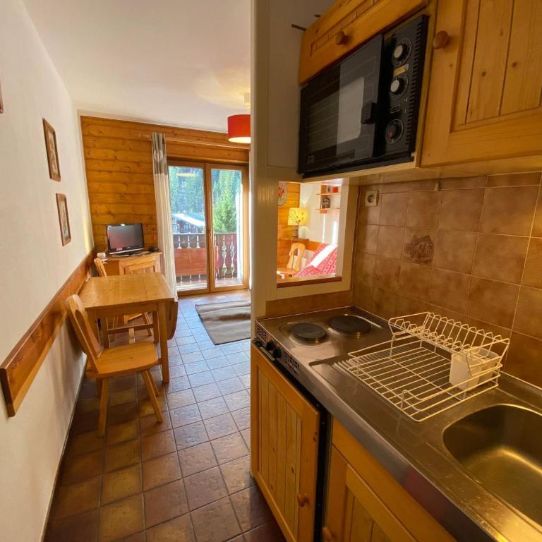 Appartement calme à Châtel avec parking privé, proche centre - FR-1-693-53 - Appartement - 3