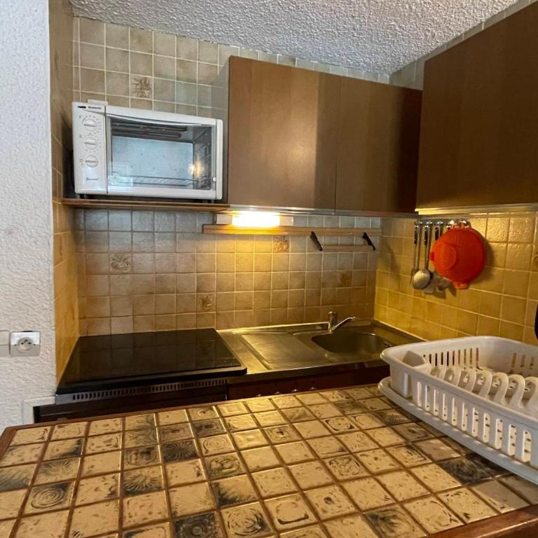 Spacieux appartement proche télésièges Vonnes avec balcon - FR-1-693-55 - Studio - 10