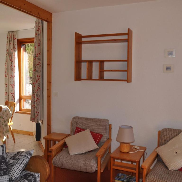 Charmant 2 pièces avec balcon et parking, proche centre et remontées mécaniques ! - FR-1-693-65 - Appartement - 3